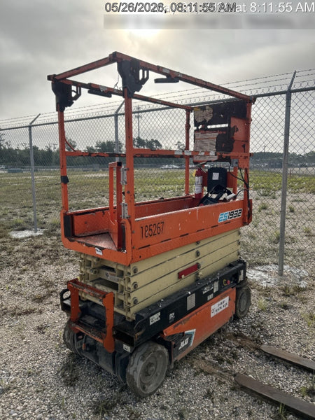 2021 JLG ES1932