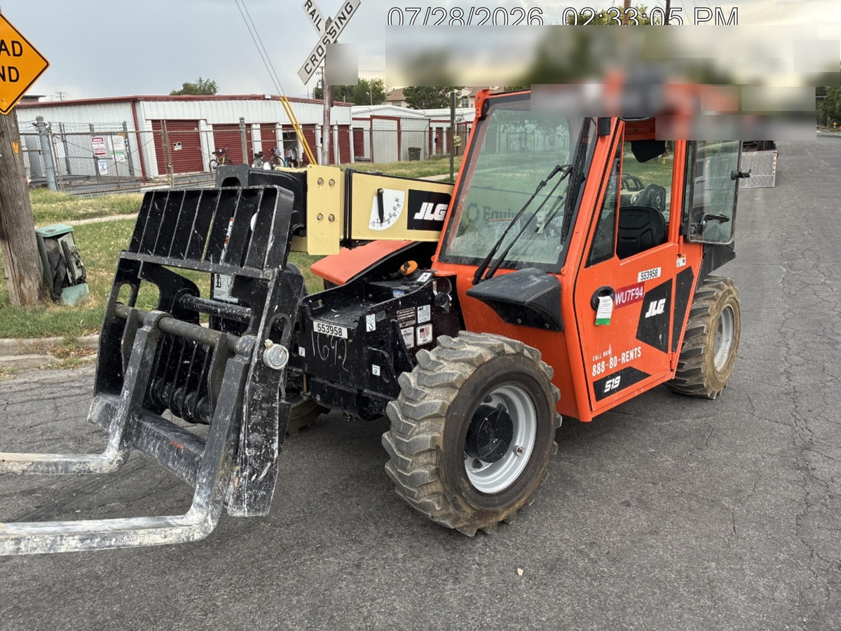 2025 JLG 519