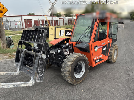 2025 JLG 519