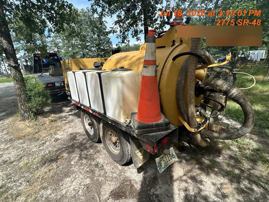 2022 VAC-TRON LP573XDT