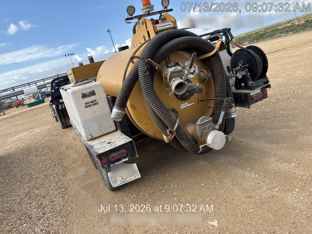 2021 Vac-Tron LP573XDT T4 Koehler Diesel Engine, 500 Gallon Debris Tank, x2 100 Gallon Water Tanks