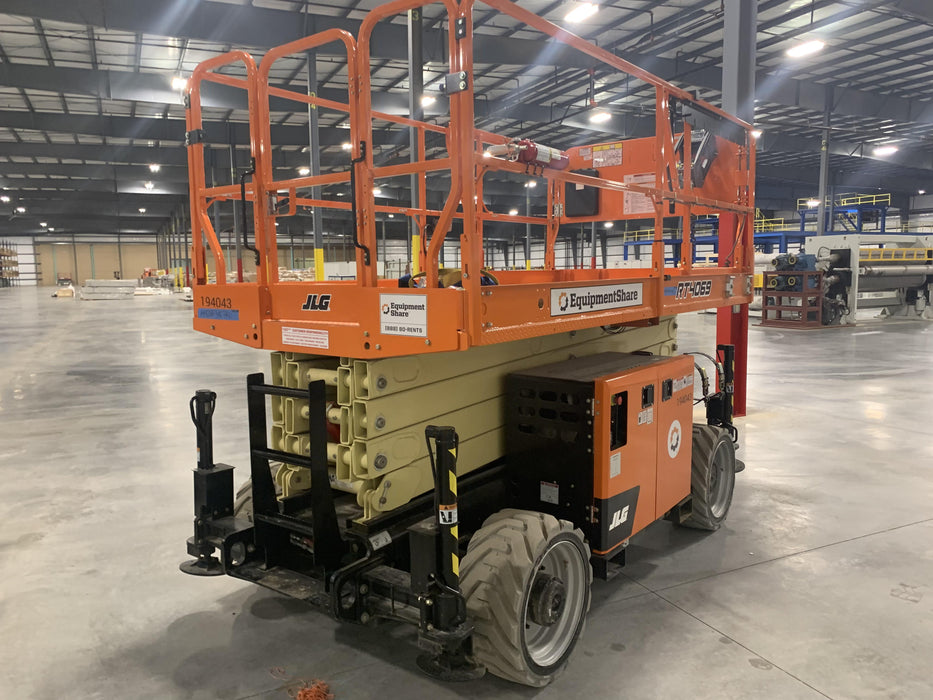 2021 JLG RT4069