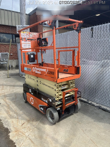 2022 JLG ES1932