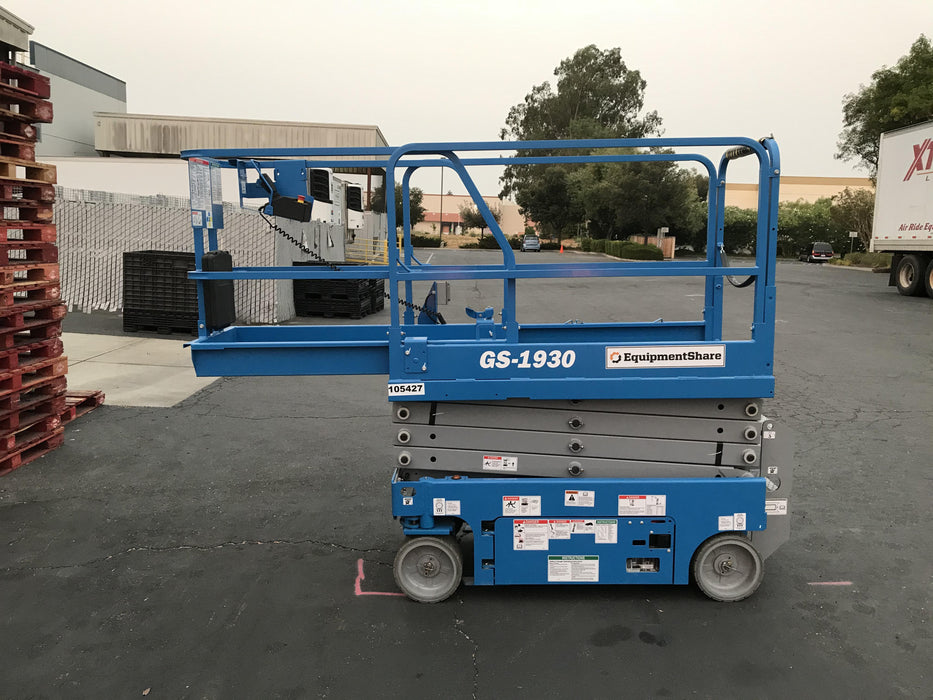 2020 Genie GS-1930 Fixed rails with chain entry gate - Pre A92.20, 800W Inverter