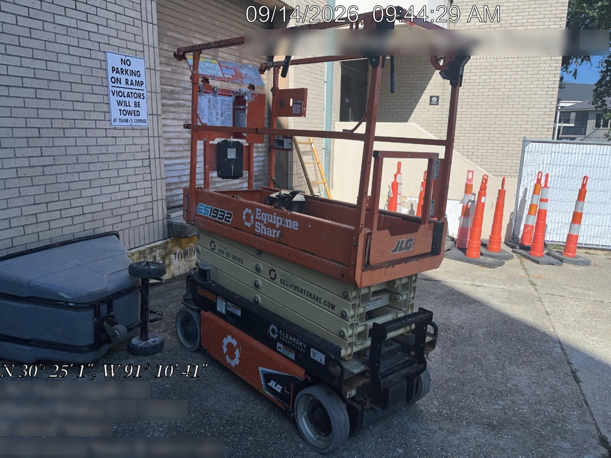 2024 JLG ES1932