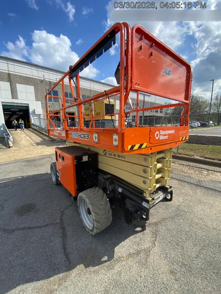 2023 JLG ERT4069