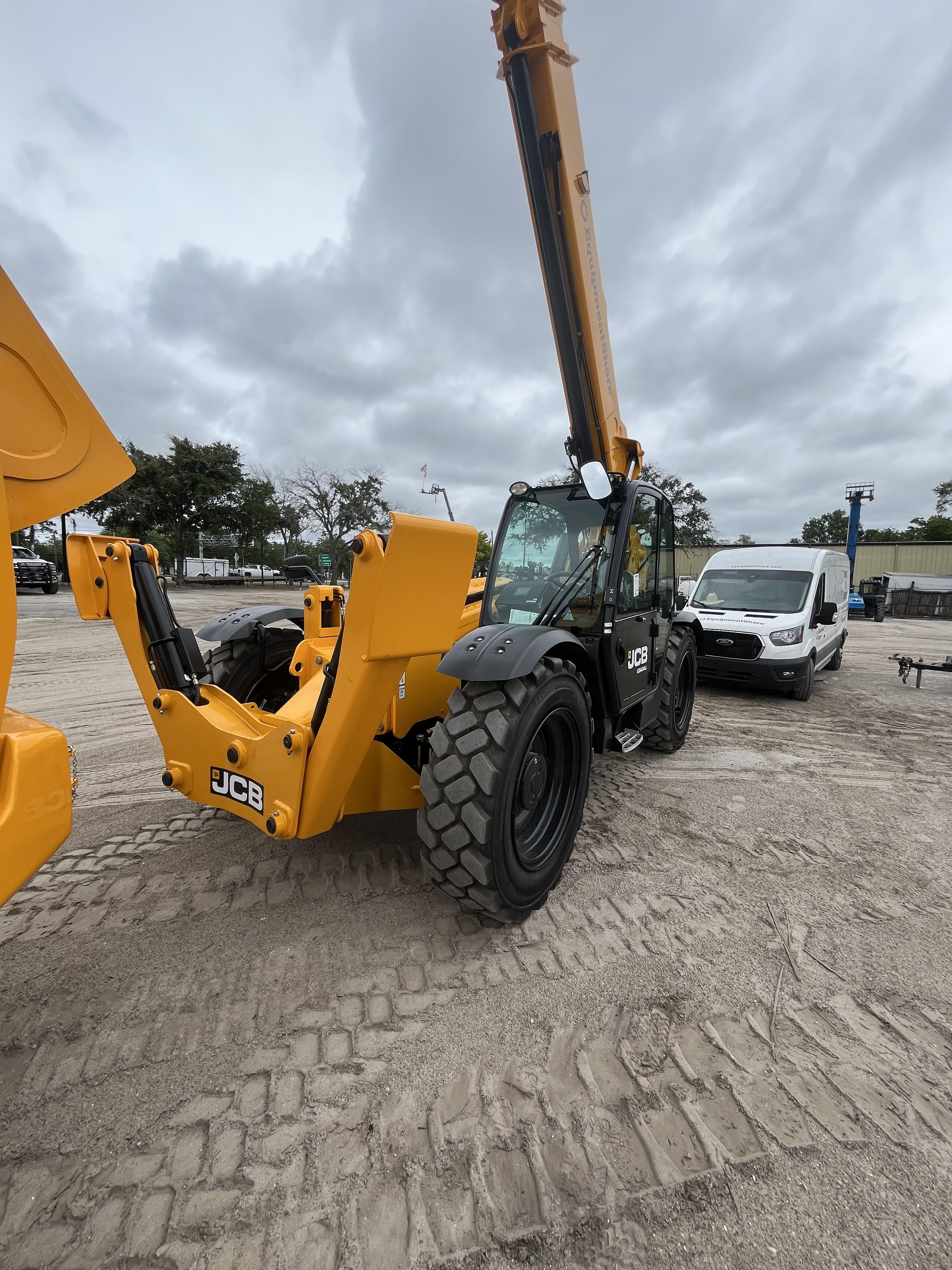 2025 JCB 510-56