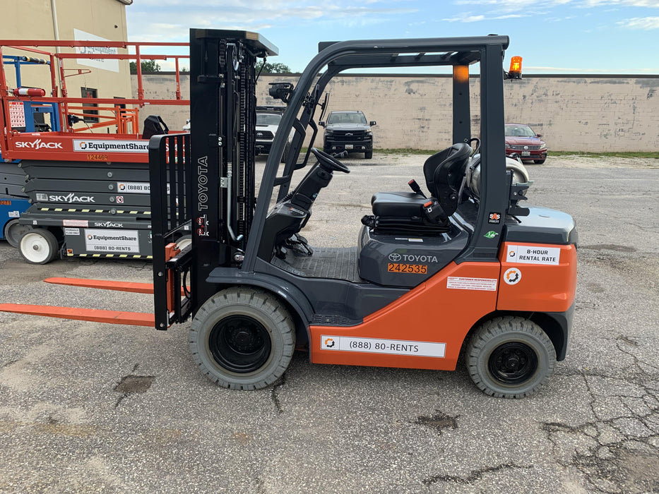 2022 TOYOTA 50-8FGU25