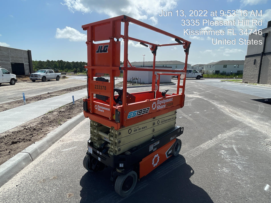2022 JLG ES1932