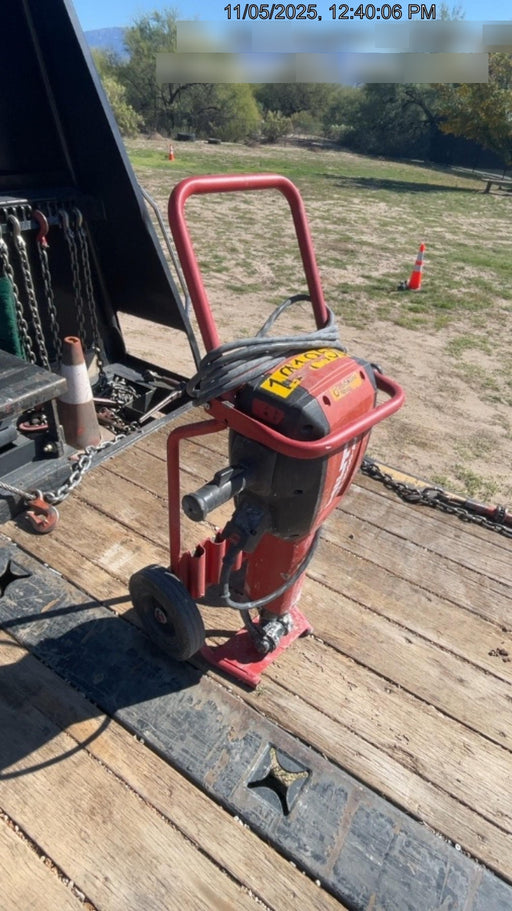 2020 HILTI TE 3000-AVR