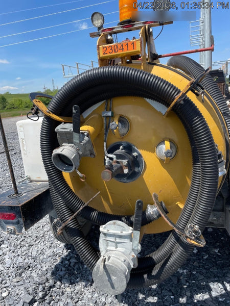 2022 Vac-Tron LP573XDT T4 Koehler Diesel Engine, 500 Gallon Debris Tank, x2 100 Gallon Water Tanks