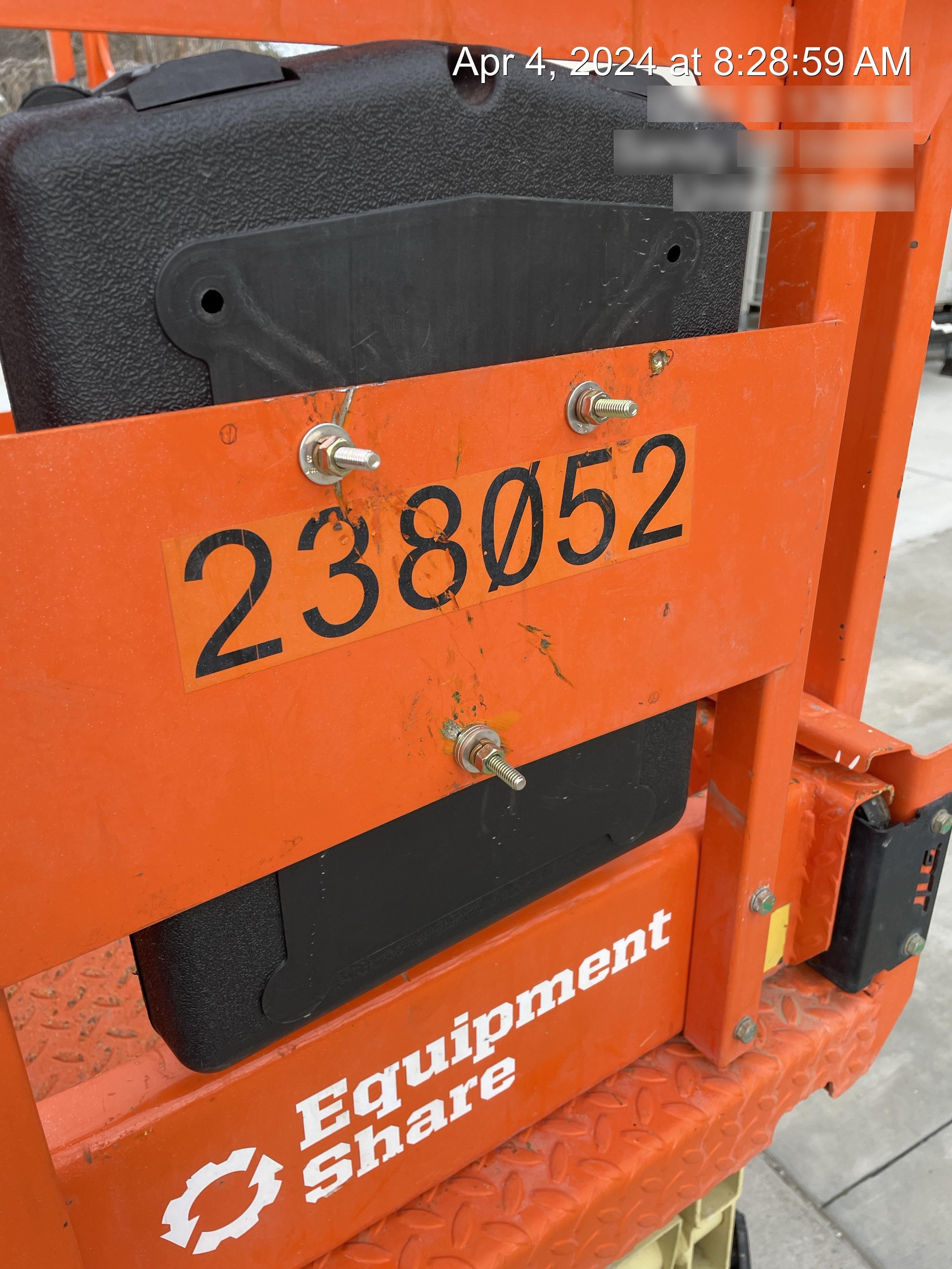 2022 JLG ES1932
