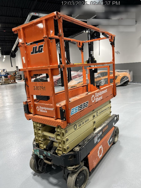 2022 JLG ES1932