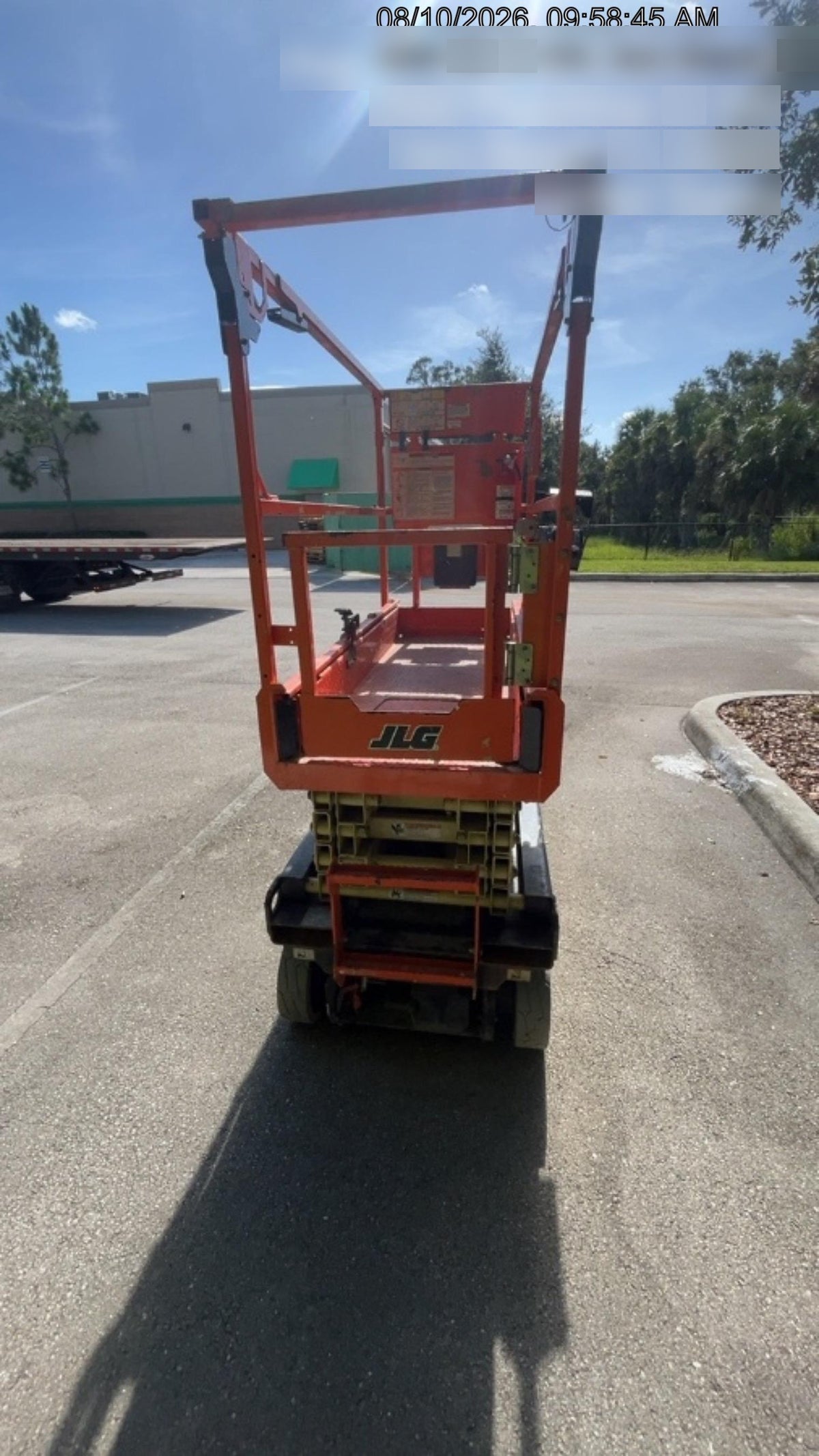 2023 JLG ES1932