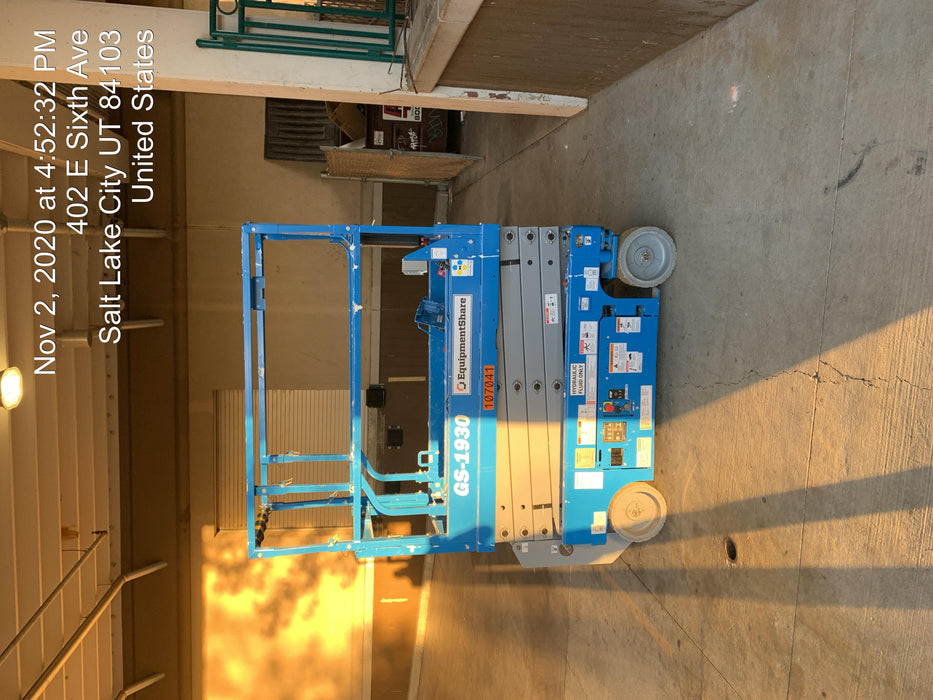 2020 Genie GS-1930 Solid Non Marking Tires, Beacon, Folding rails with half height swing gate, 800W Inverter