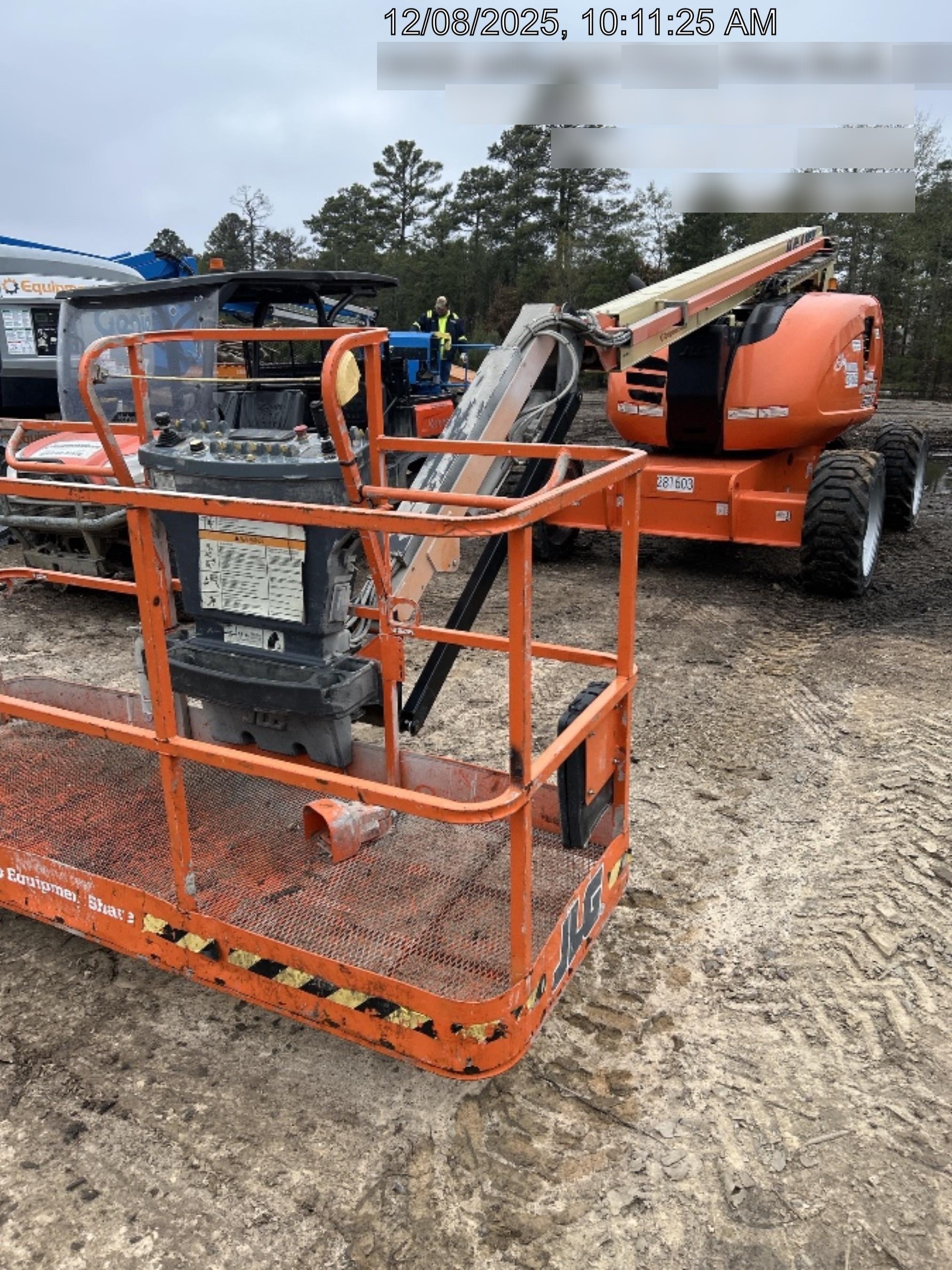 2022 JLG 600AJ