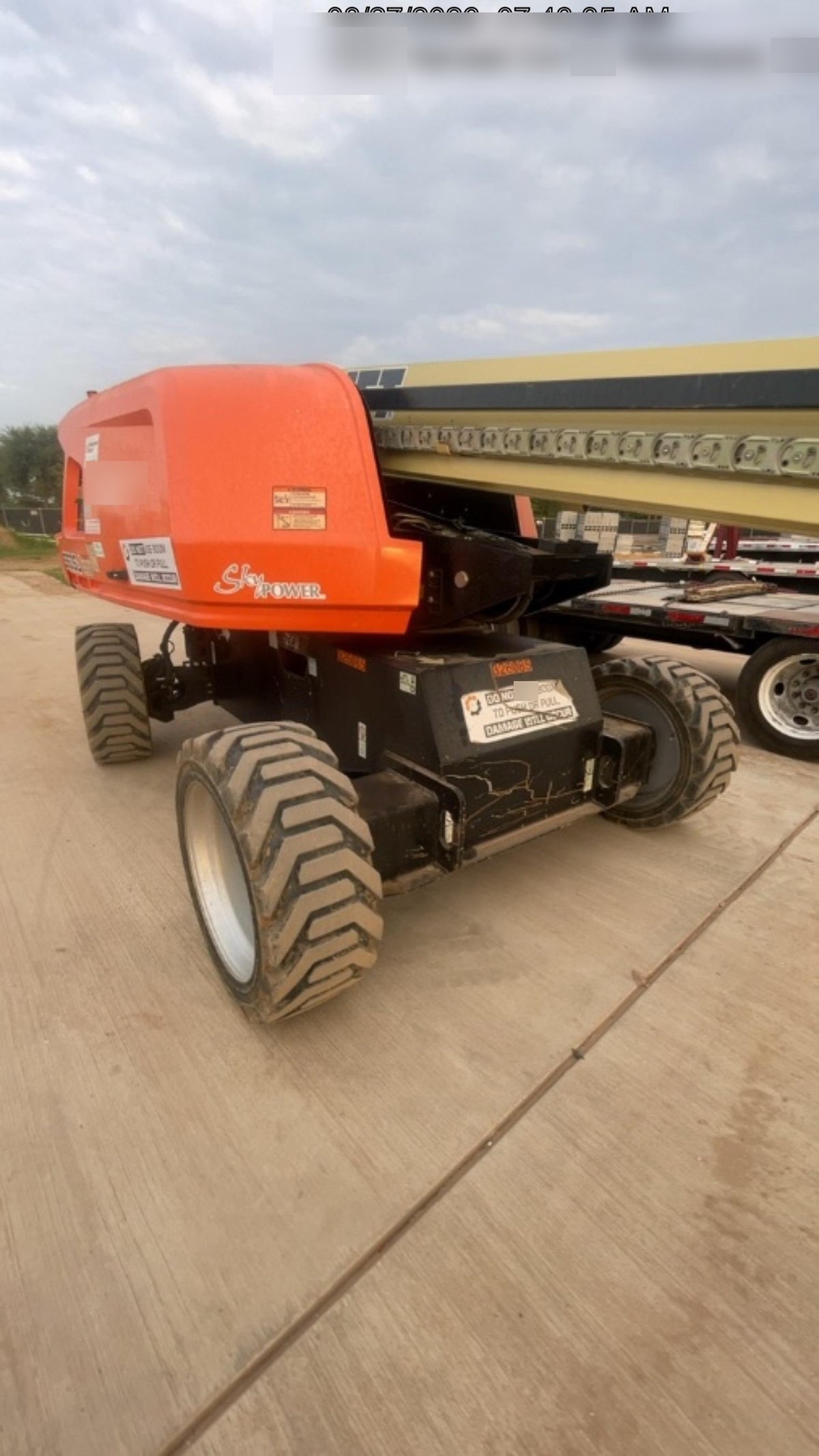2023 JLG 660SJ