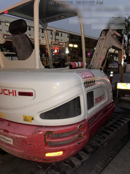 2021 TAKEUCHI TB250-2