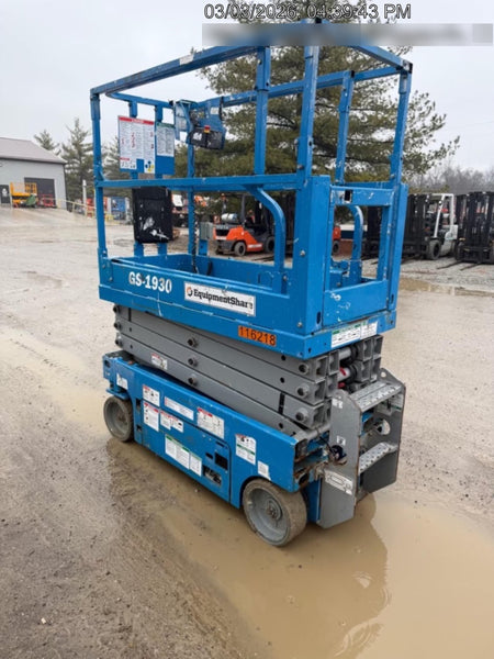 2020 Genie GS-1930 Solid Non Marking Tires, Beacon, Folding rails with half height swing gate