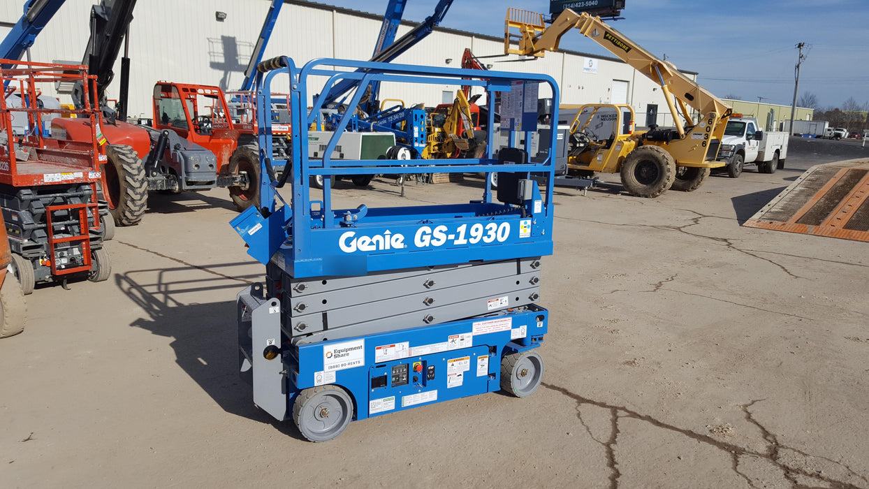 2018 Genie GS-1930 Genie GS-1930 w/Fixed Rail, Chain Entry