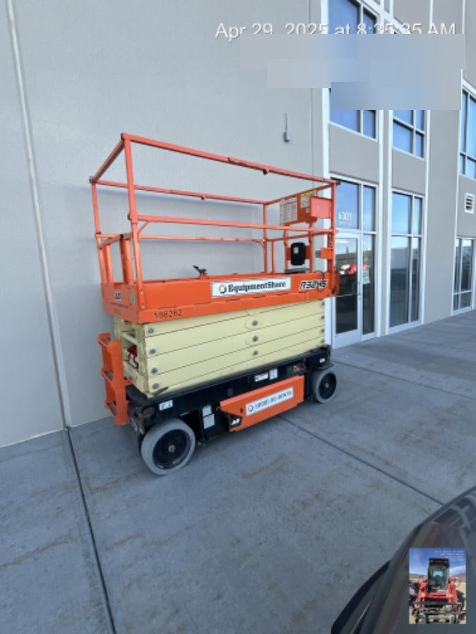 2021 JLG R3246