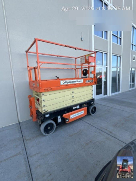 2021 JLG R3246