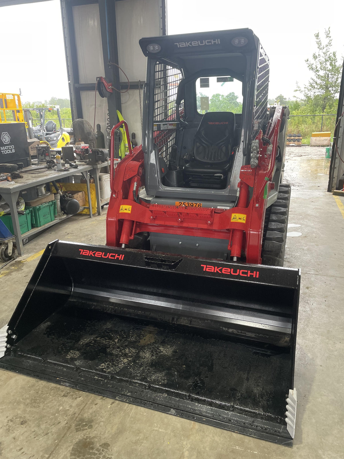 2022 TAKEUCHI TL8R2-R