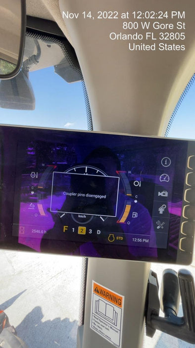 2018 Case 621G CLOSED CAB, JRB 416 STYLE HYD COUPLER