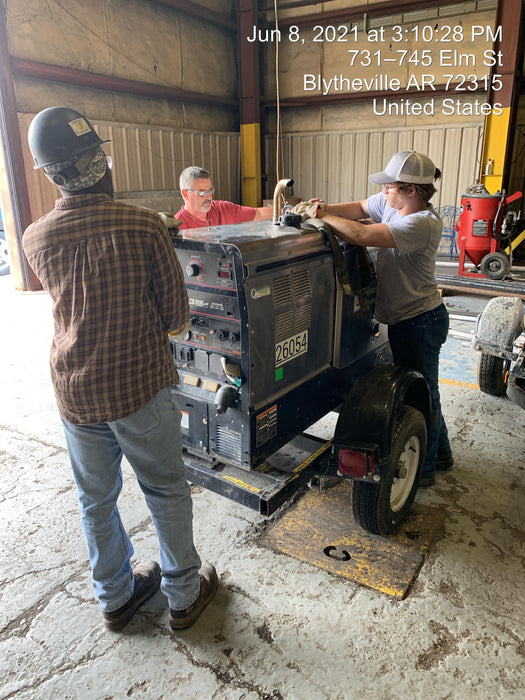 2019 Lincoln Electric Vantage 322 Lincoln Vantage 322 Welder w/Trailer, Light Kit, Cable Rack