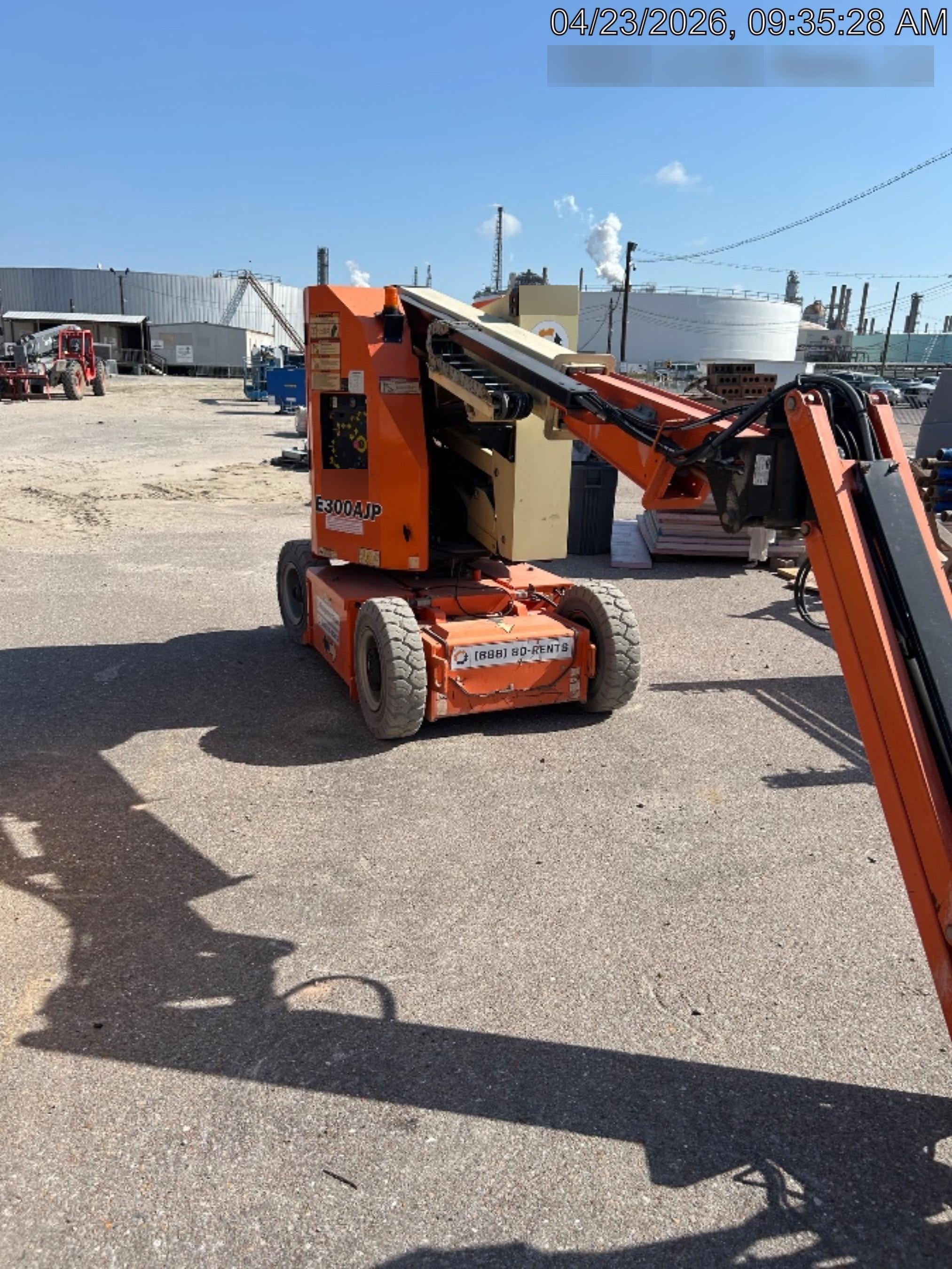 2019 JLG E300AJP