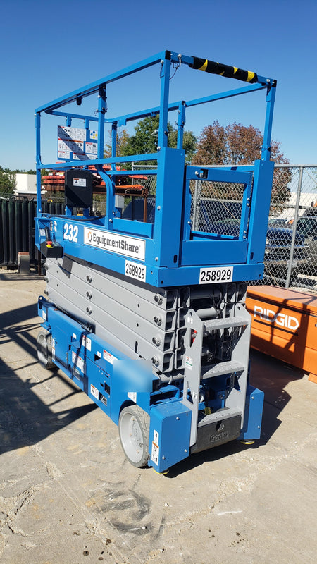 2022 GENIE GS-3232