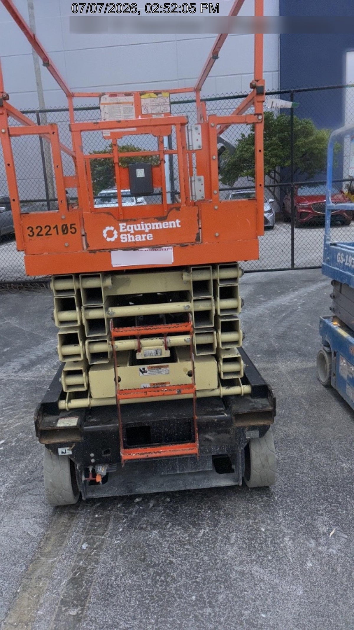 2023 JLG ES3246