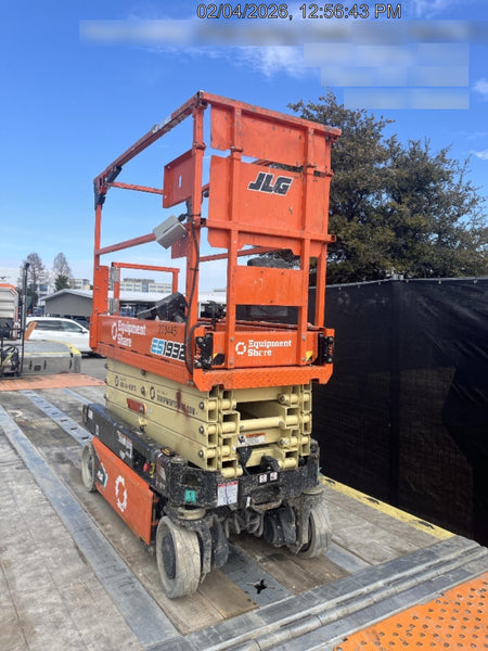 2022 JLG ES1932