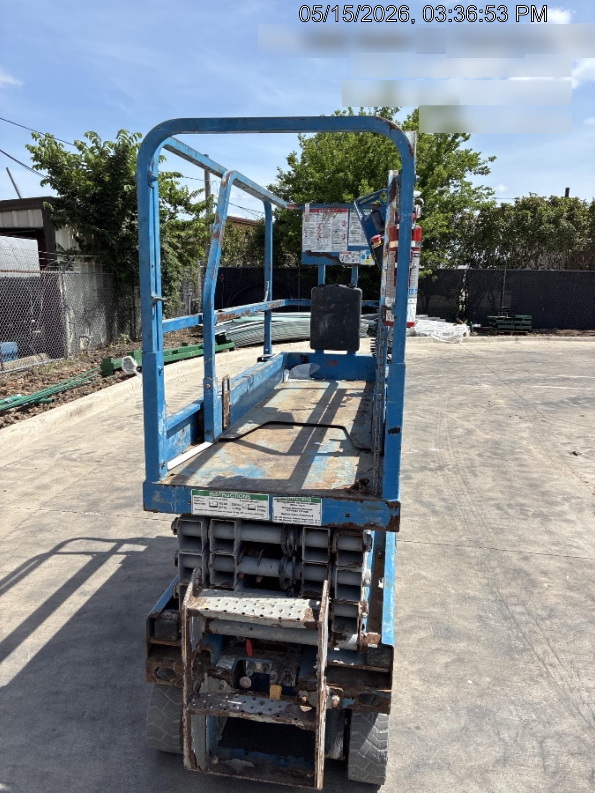 2017 Genie GS-1930 Genie GS-1930 Lift w/Fixed Rail and Chain Entry