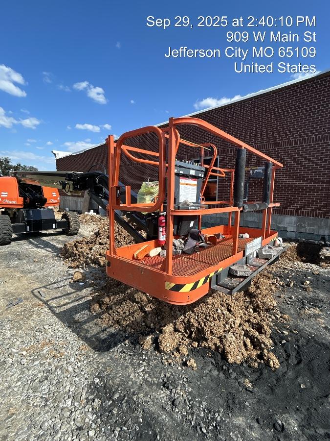 2025 JLG 660SJ