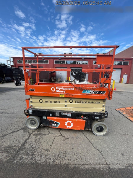 2023 JLG ES2632