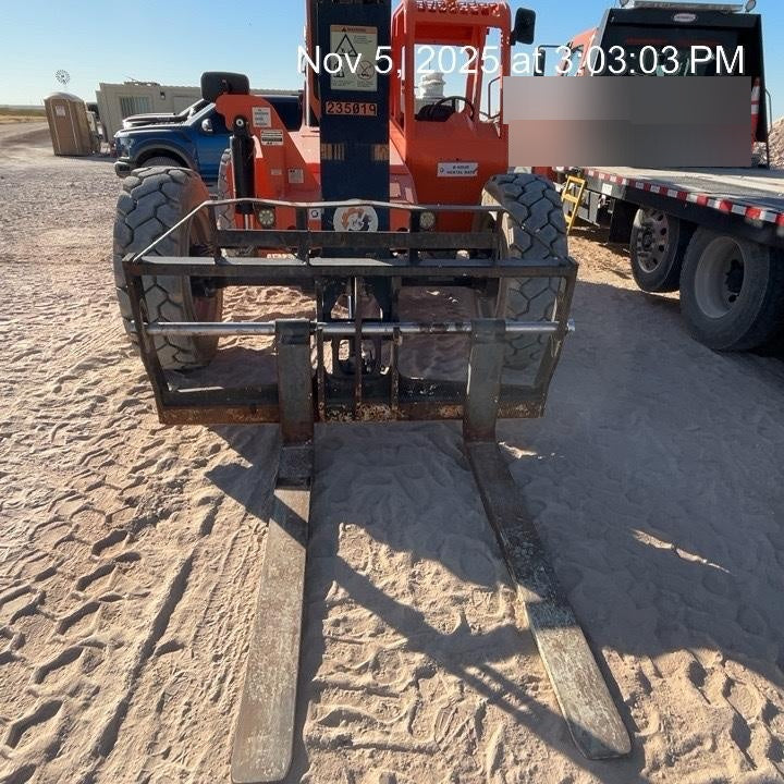 2022 SKYTRAK 8042