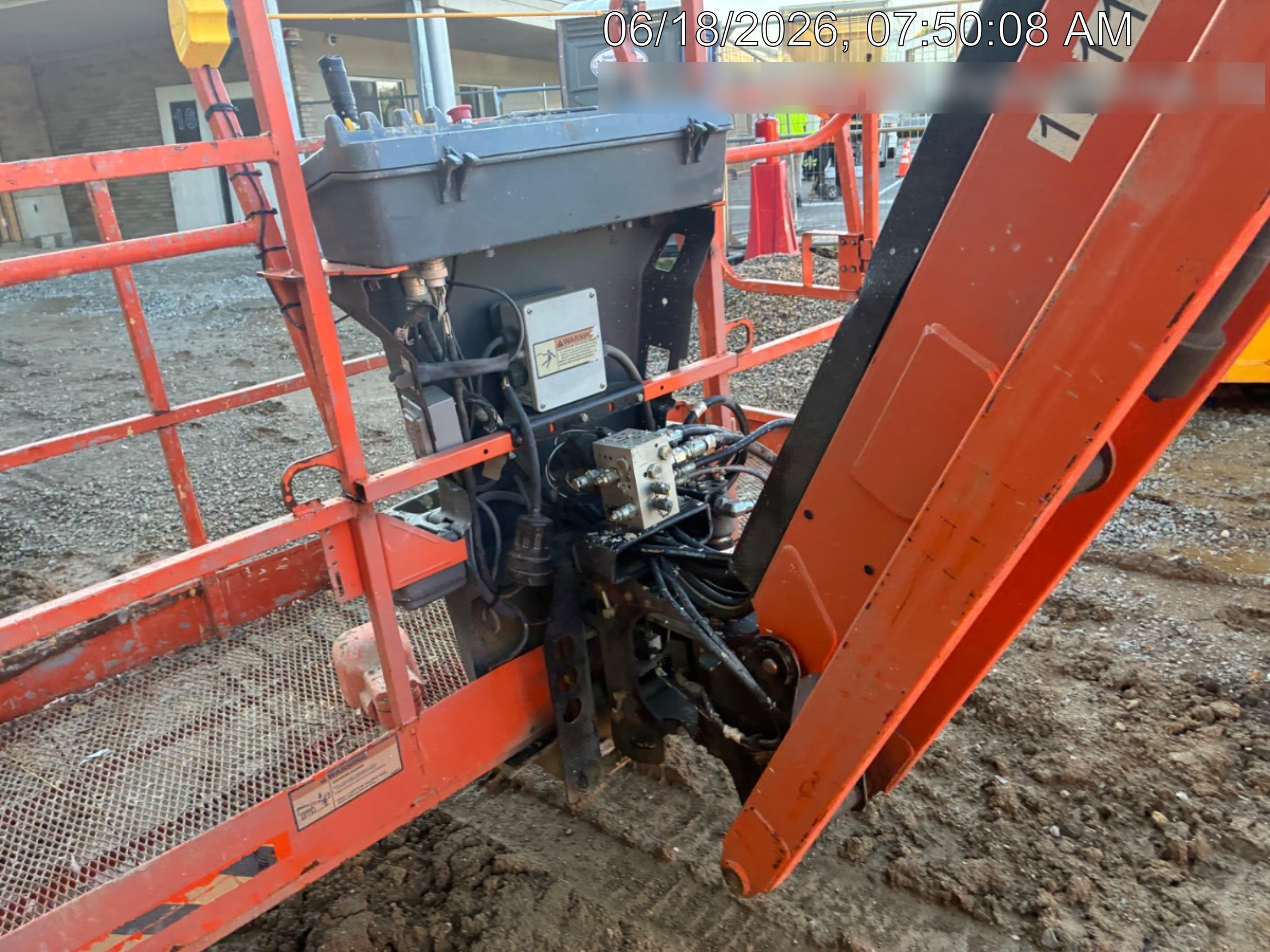 2020 JLG 660SJ