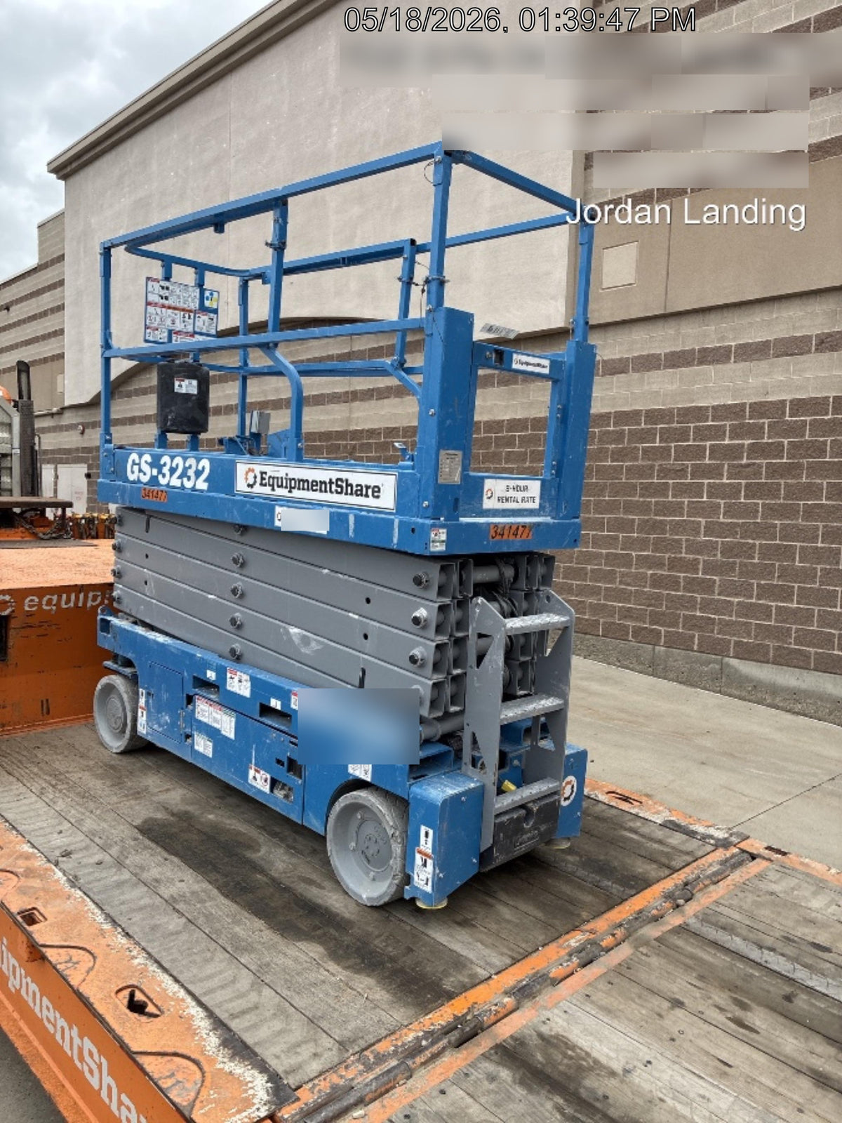 2023 GENIE GS-3232