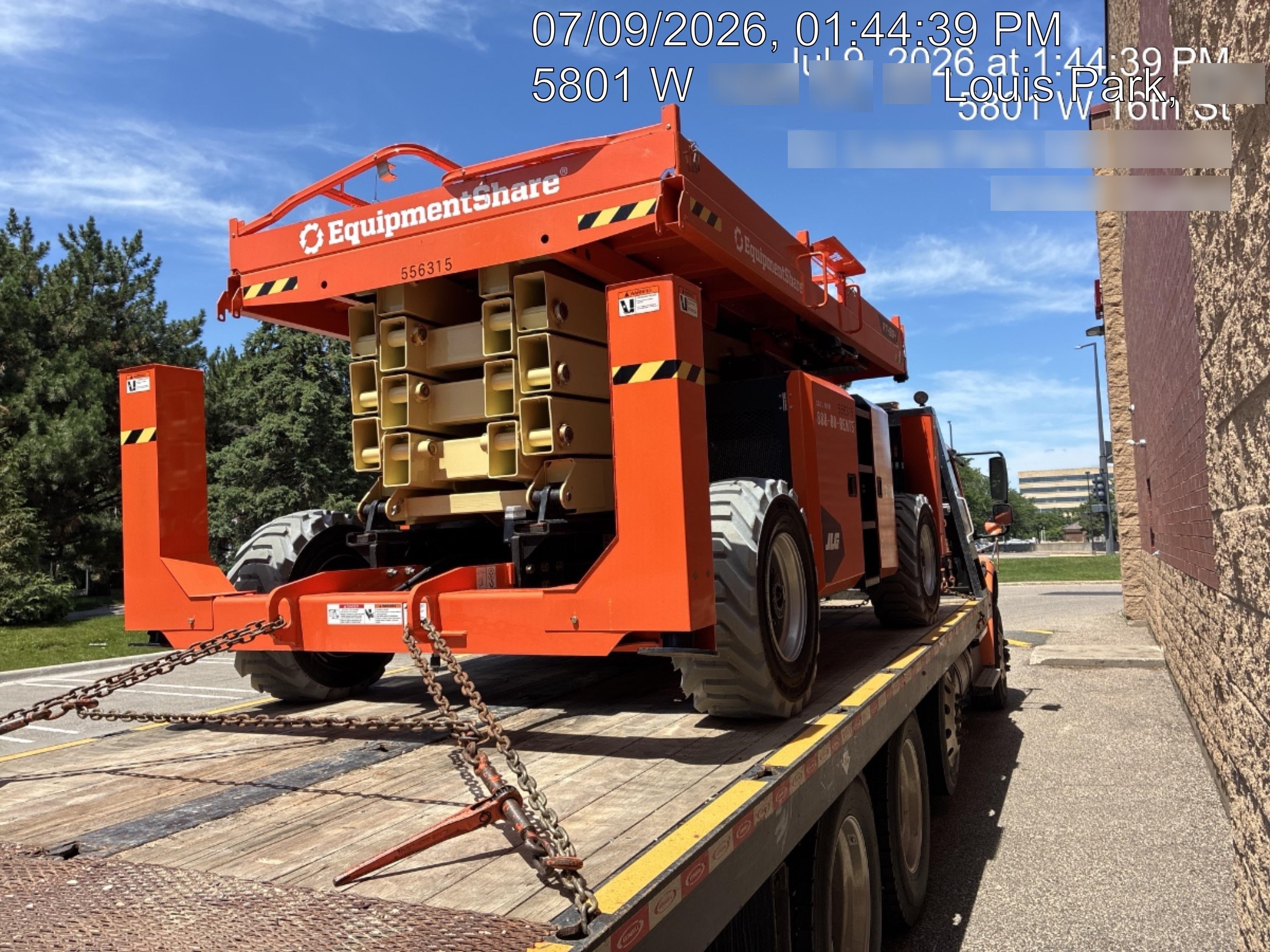 2025 JLG RT4394