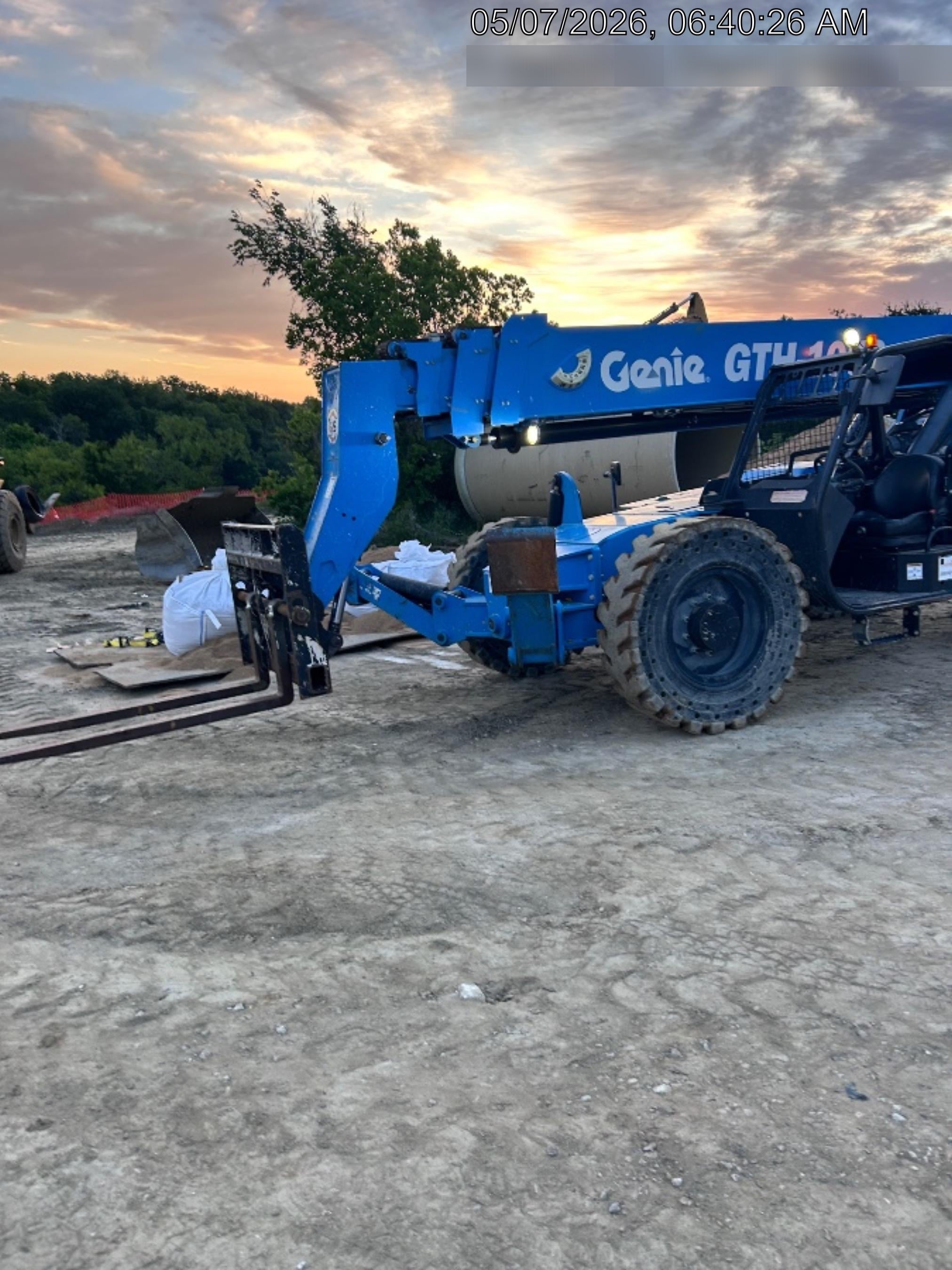 2018 Genie GTH-1056 Genie GTH-1056 w/Open ROPS, FF Tires, Work Light/Beacon, 60" Carriage and Forks