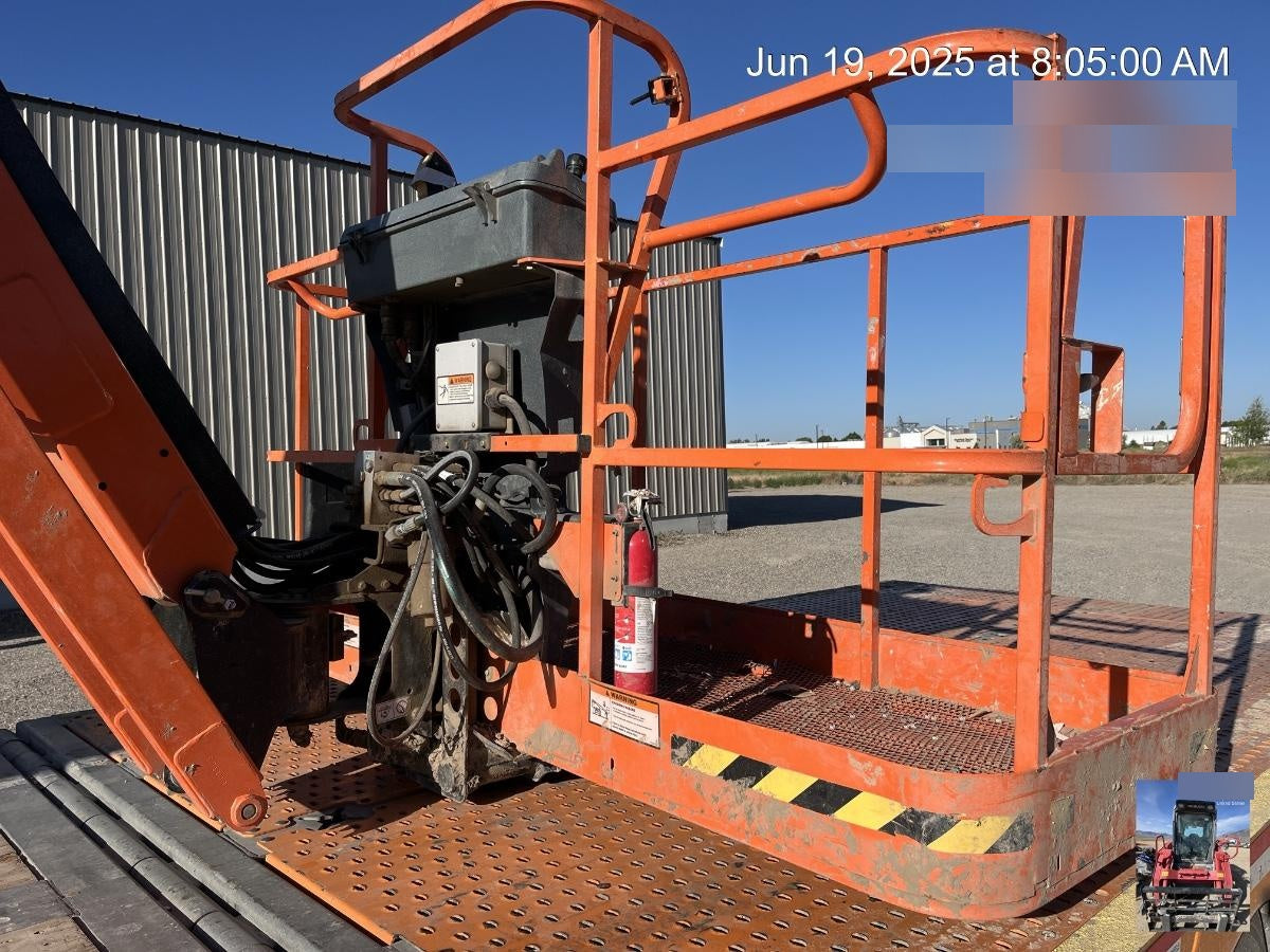 2023 JLG 660SJ