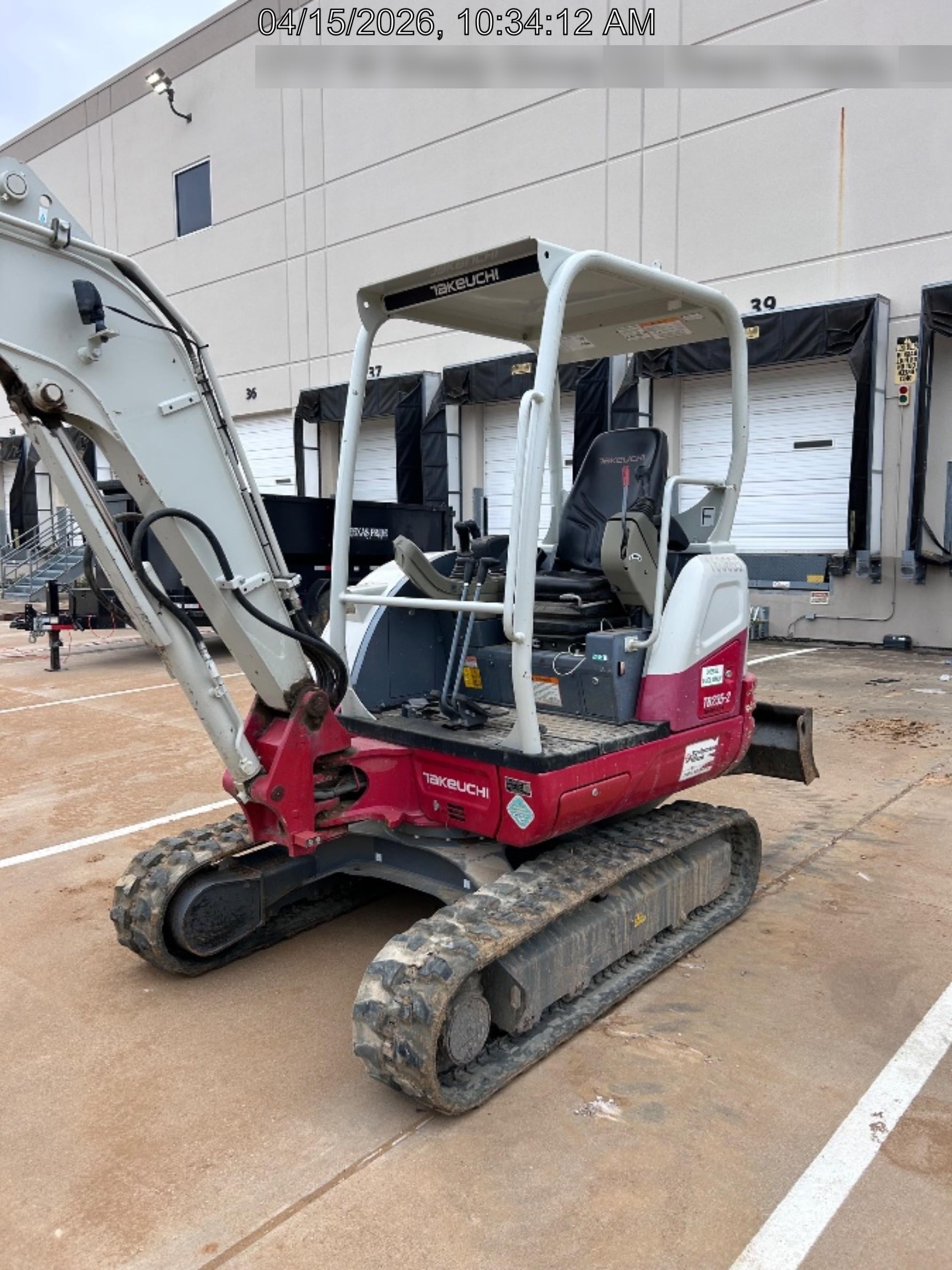 2021 TAKEUCHI TB235-2R