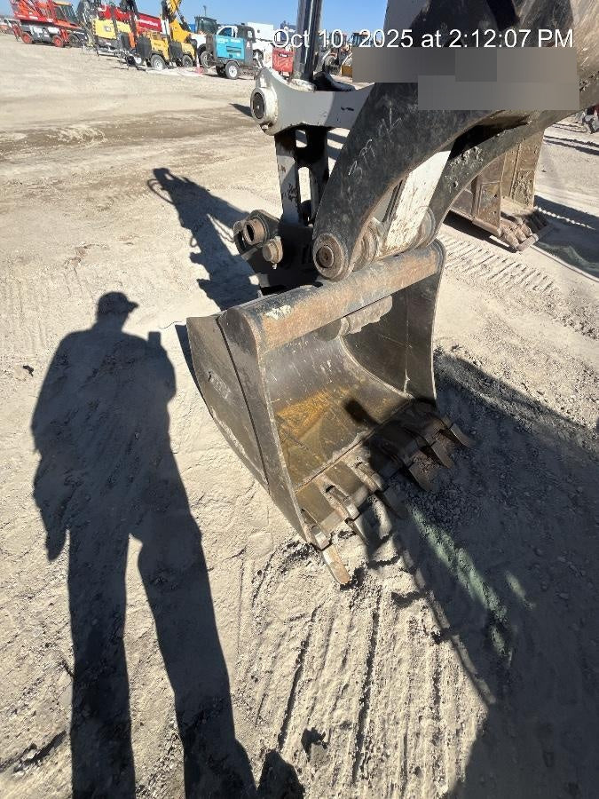 2025 TAKEUCHI 36" Bucket - Takeuchi