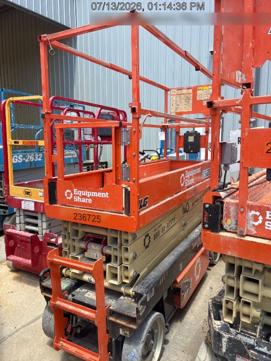 2022 JLG ES2632