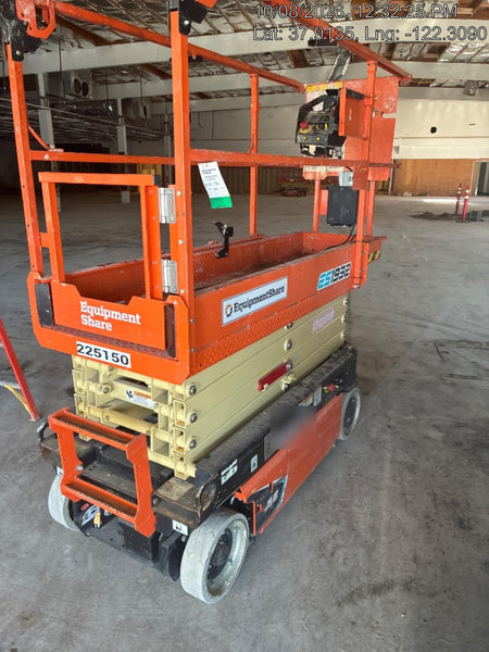 2022 JLG ES1932
