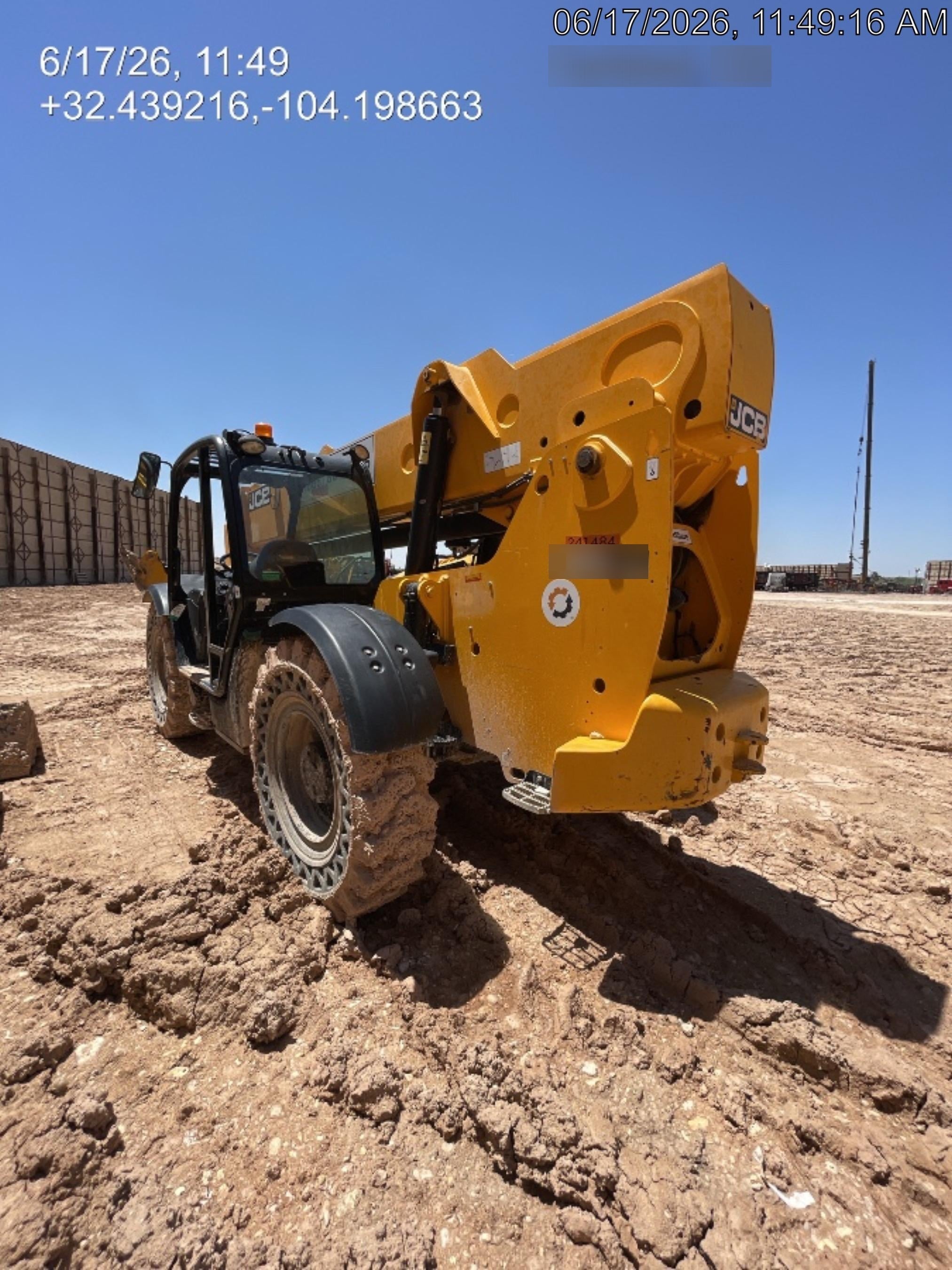 2022 JCB 510-56