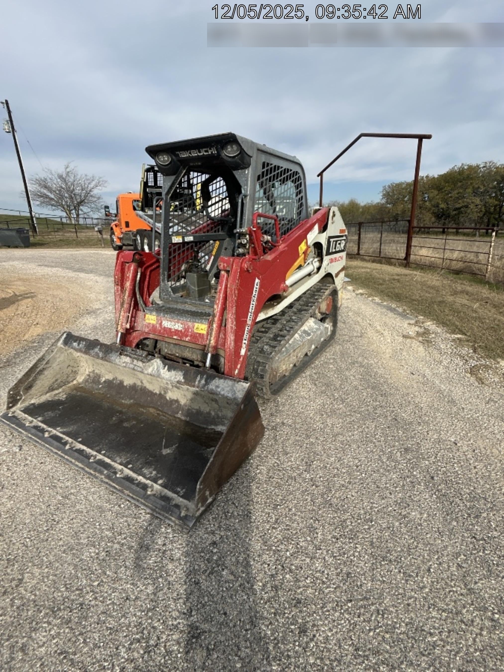 2022 TAKEUCHI TL6R