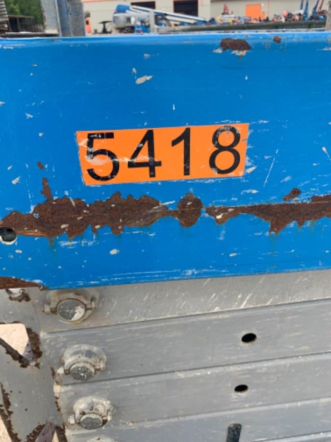 2017 Genie GS-3232 32' Narrow Electric Scissor Lift