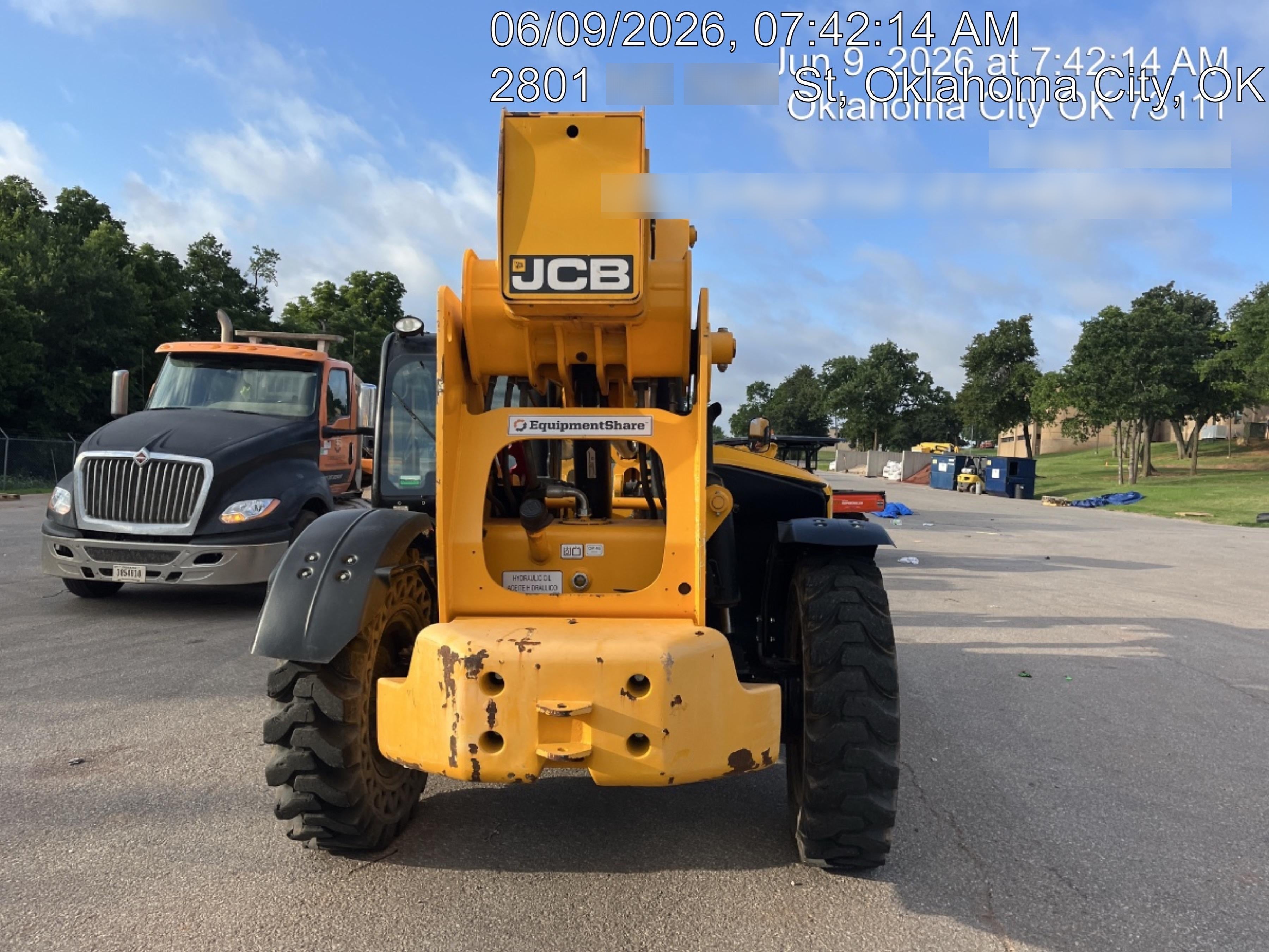 2022 JCB 510-56